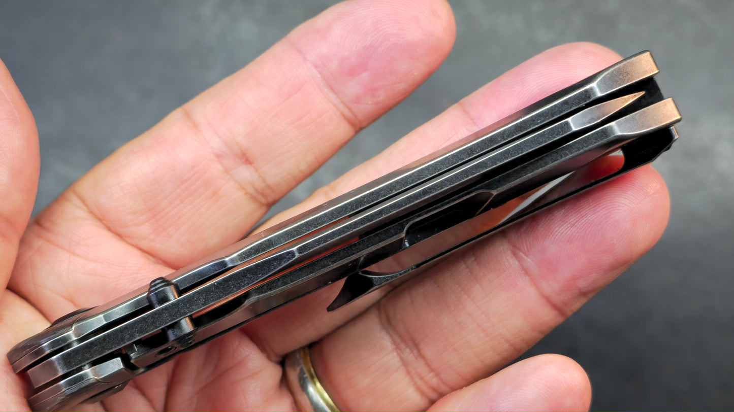 Kansept Weim Black/Red Titanium/Twill Carbon Fiber S35VN Sheepsfoot (DISCOUNT IN CART)