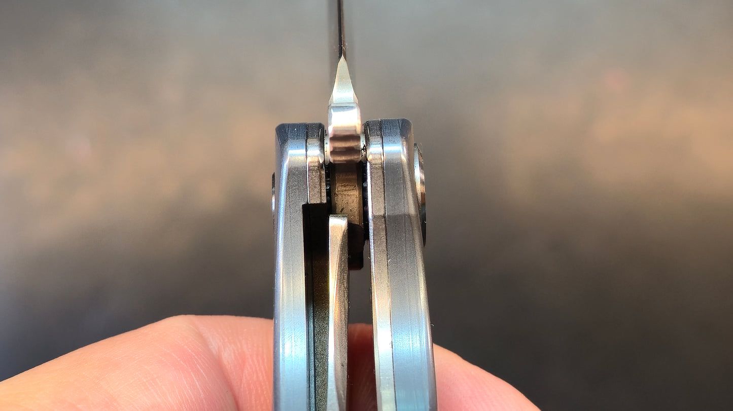 Kubey ku163b Titanium bolsters G-10 Aus-10 (NO BOX)