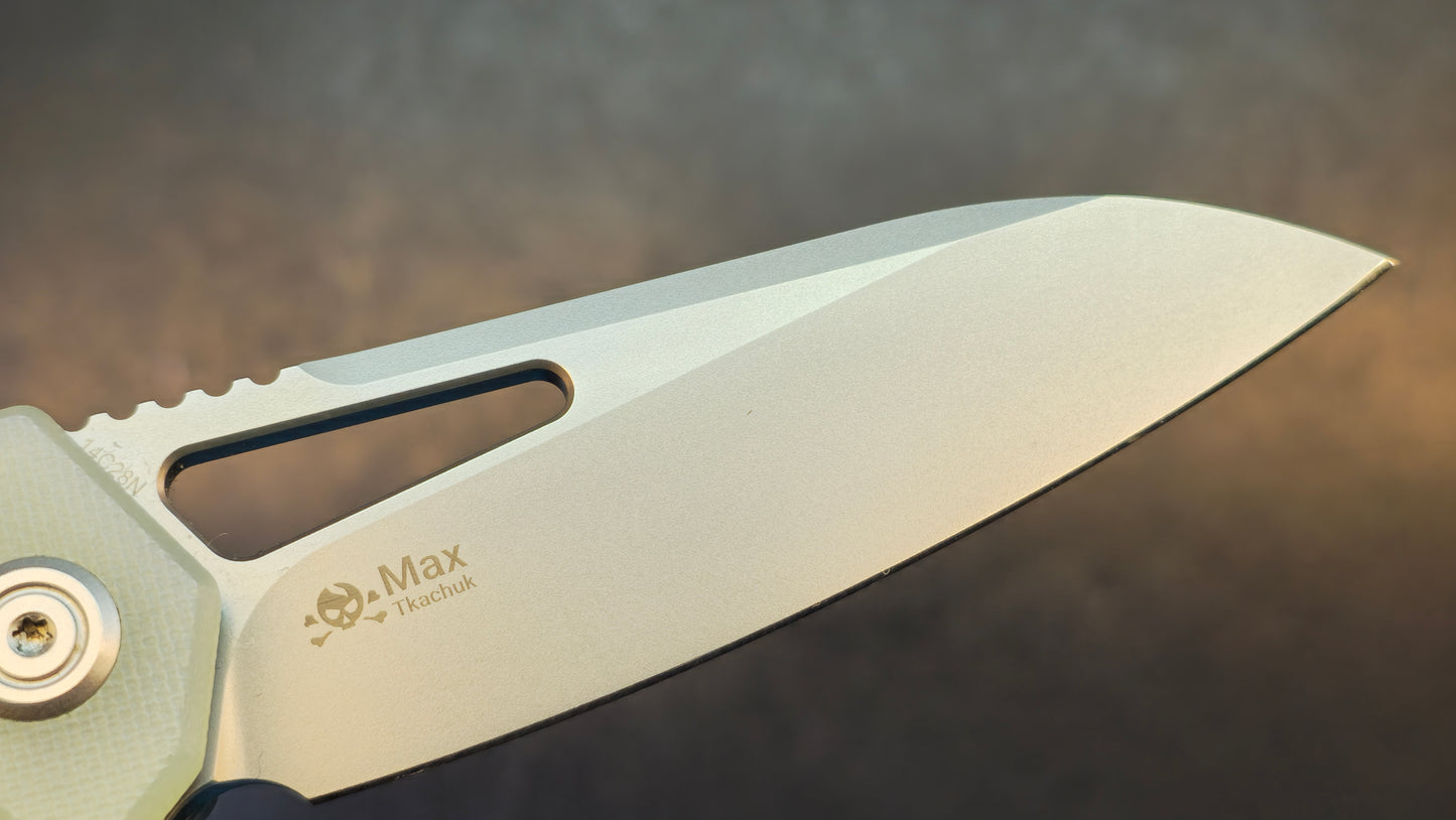 Kubey Vagrant Folding Knife Jade G10 Handle 14C28N