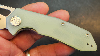 Kubey Vagrant Folding Knife Jade G10 Handle 14C28N