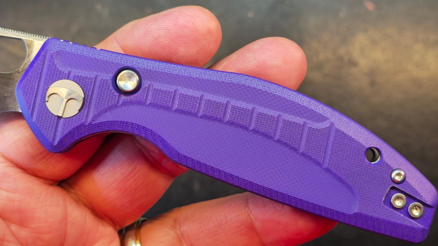 Bestechman Angry Owl Button liner lock Black/Purple G10 Handle D2