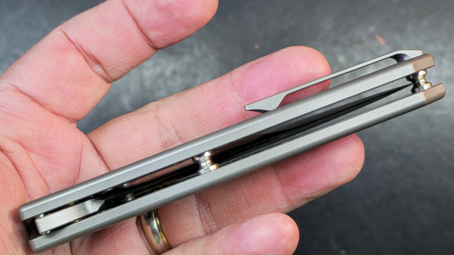 SixLeaf SL-17 Titanium D2