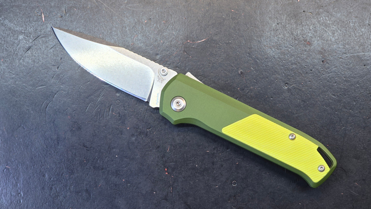 Flytanium Arcade Olive Drab Aluminum Handle W/Yellow & Black inserts S35VN