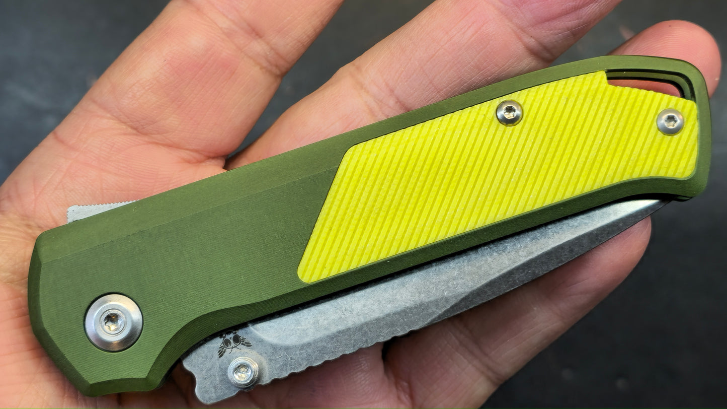 Flytanium Arcade Olive Drab Aluminum Handle W/Yellow & Black inserts S35VN