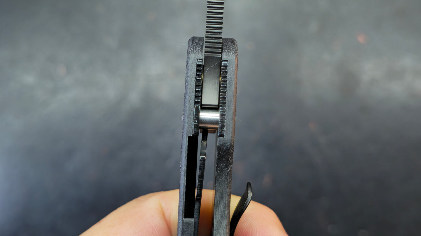 Spyderco Para 3 Salt Compression Lock Black G10 Handle MagnaCut Blade