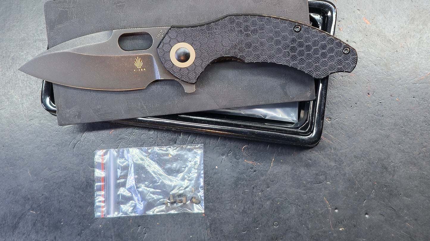 Kizer Mini Roach G10 154CM