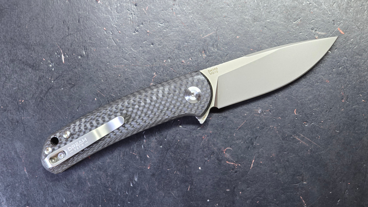 DREAMTECH D4389 Button liner lock Carbon Fiber VG-10