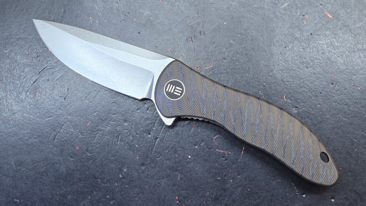 WEKNIFE Synergy 2v2 (INTEGRAL) Tiger Stripe/Black Titanium Handle 20CV