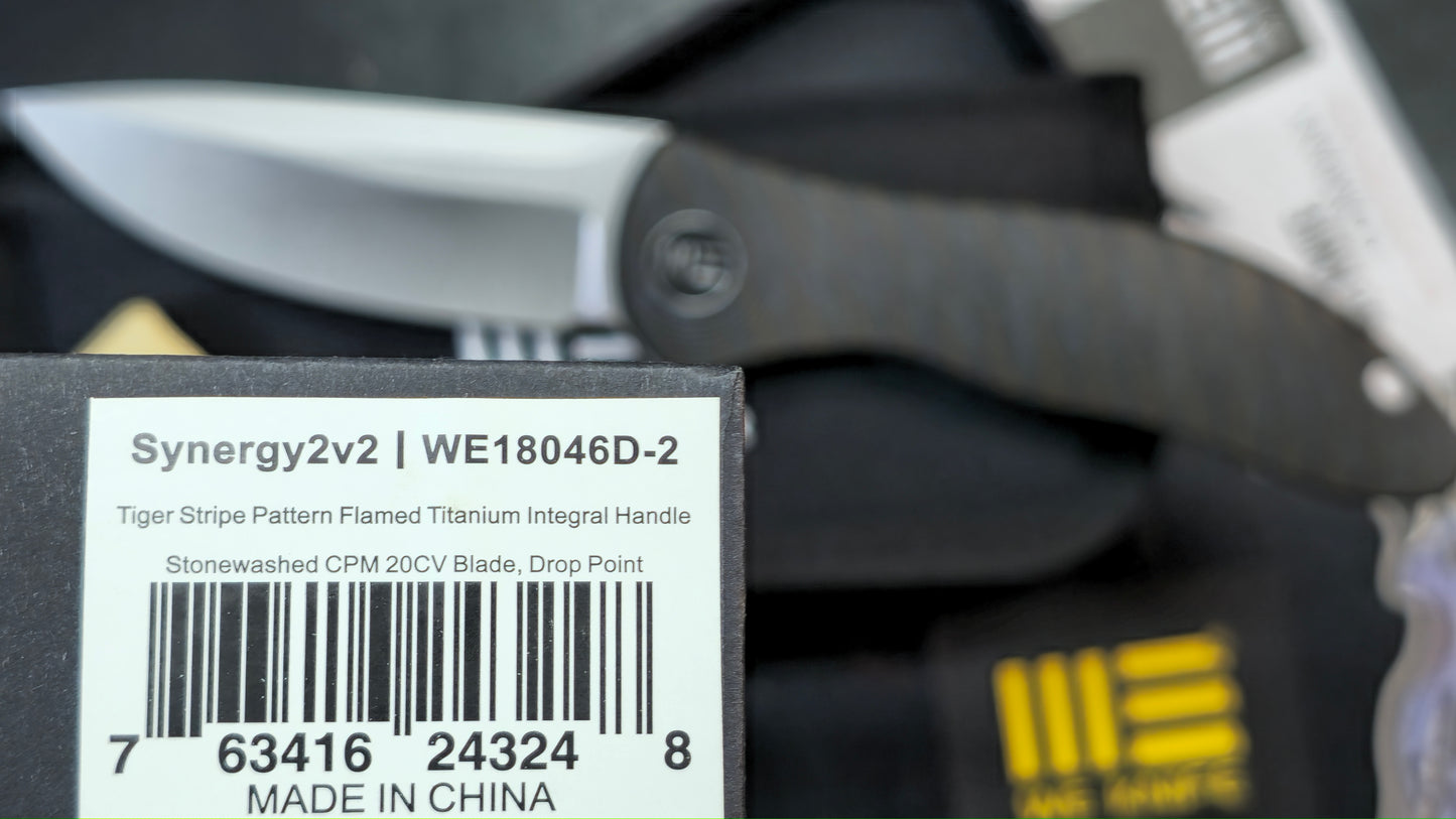 WEKNIFE Synergy 2v2 (INTEGRAL) Tiger Stripe/Black Titanium Handle 20CV