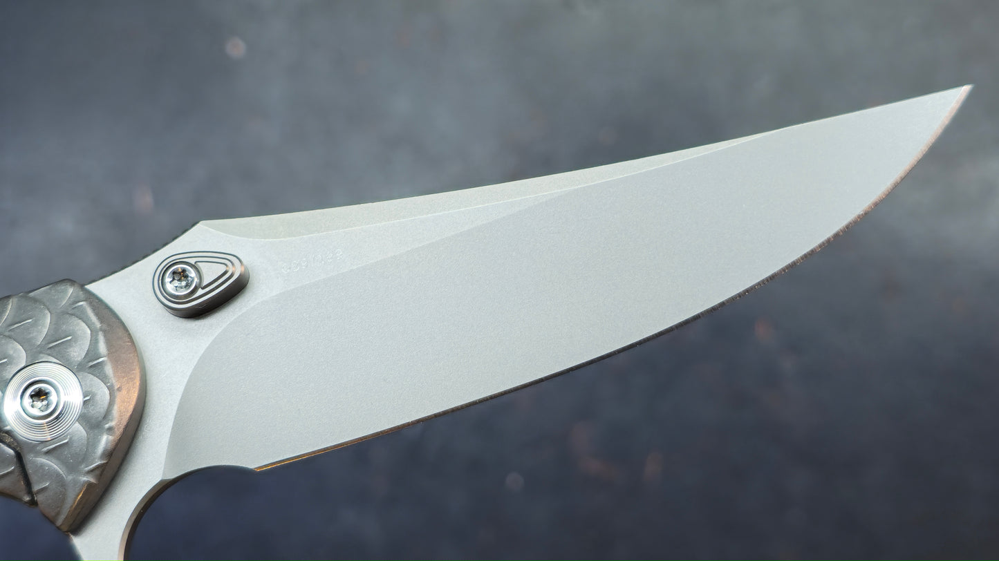 WEKNIFE Dracarys Purple & Golden/Gray/Black Titanium Handle M390 Limited Edition (DISCOUNT IN CART)