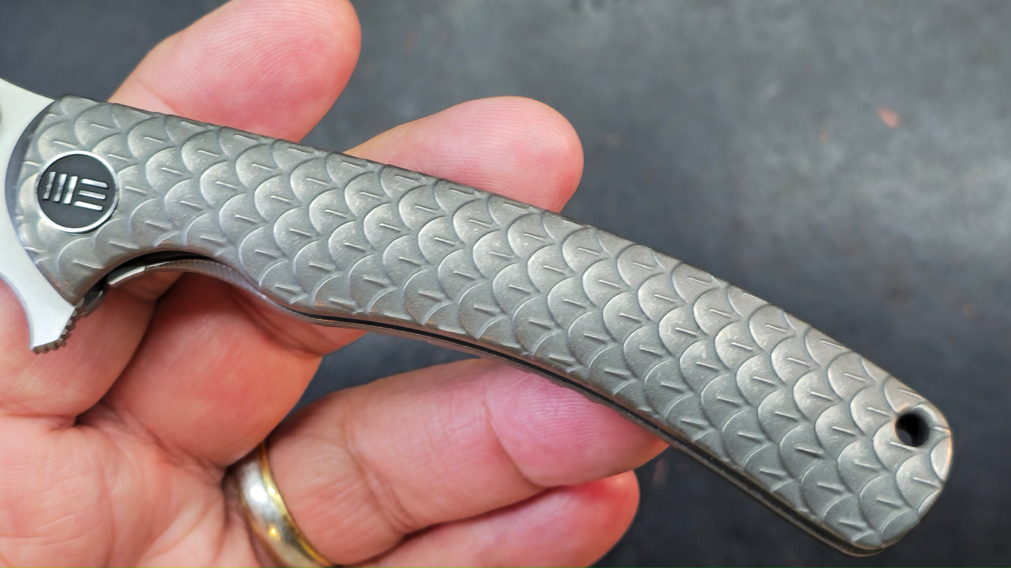 WEKNIFE Dracarys Purple & Golden/Gray/Black Titanium Handle M390 Limited Edition (DISCOUNT IN CART)