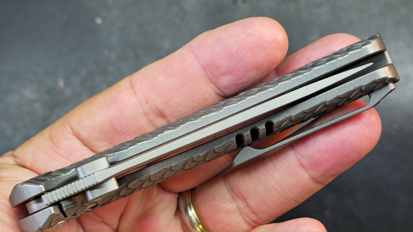 WEKNIFE Dracarys Purple & Golden/Gray/Black Titanium Handle M390 Limited Edition (DISCOUNT IN CART)