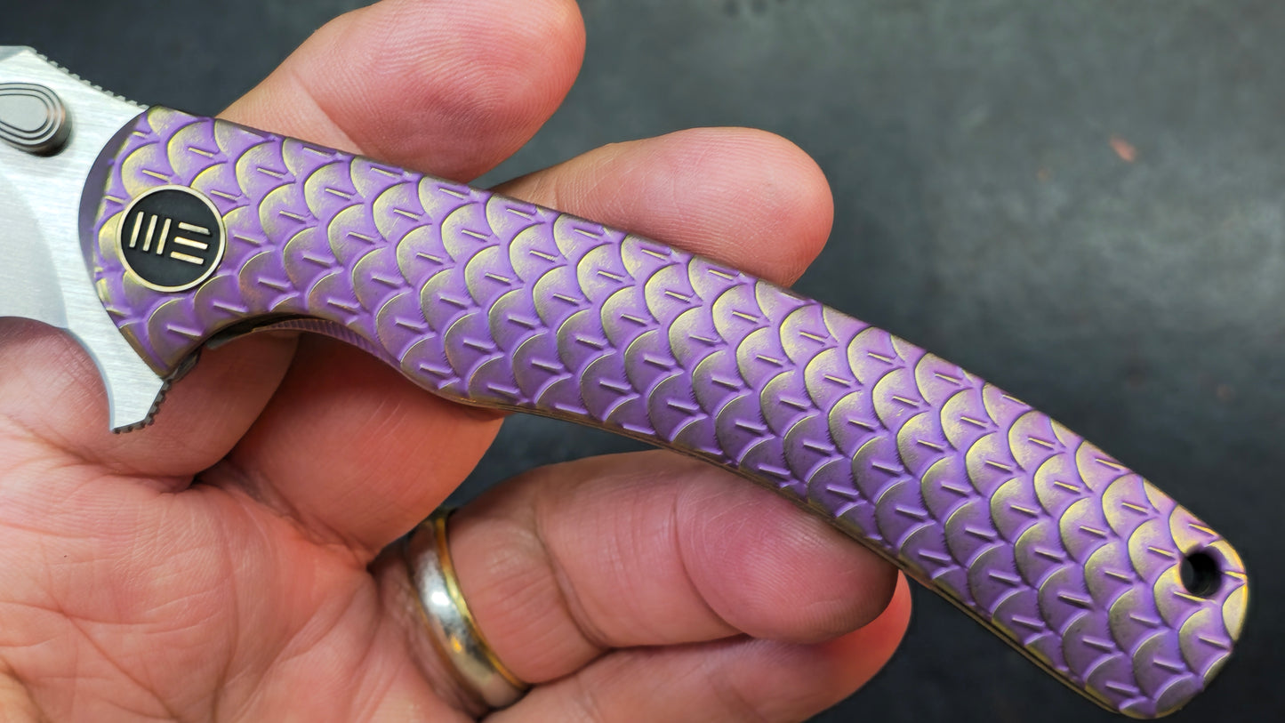 WEKNIFE Dracarys Purple & Golden/Gray/Black Titanium Handle M390 Limited Edition (DISCOUNT IN CART)