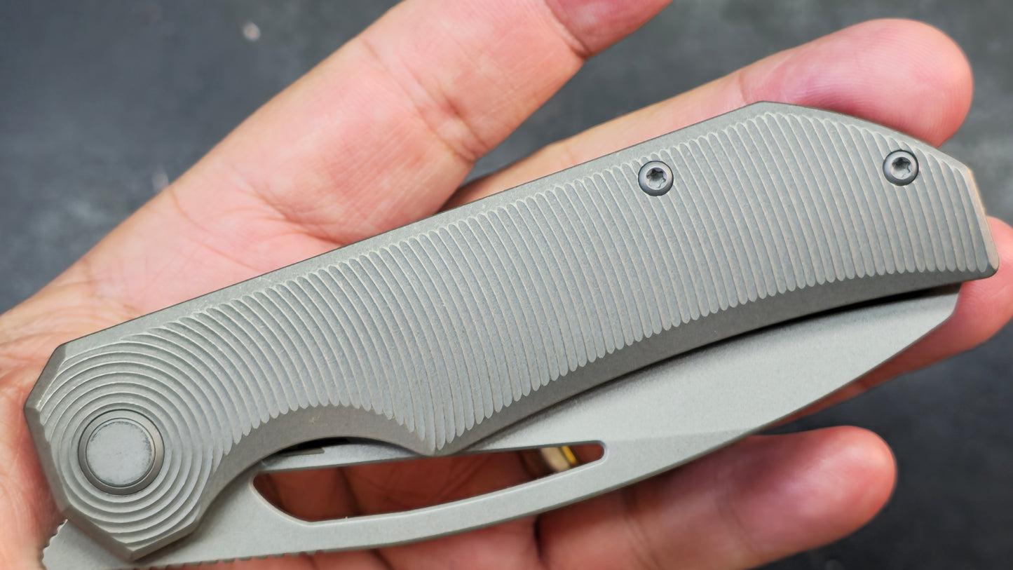 BESTECH Taipan Beadblast Stonewash Titanium Handle M-CUT