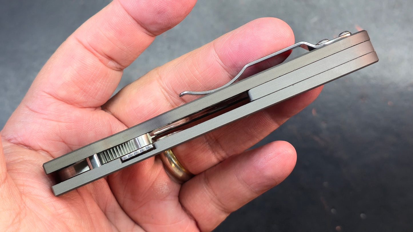 Spyderco Edgerati Gray Aluminum Handle S30V