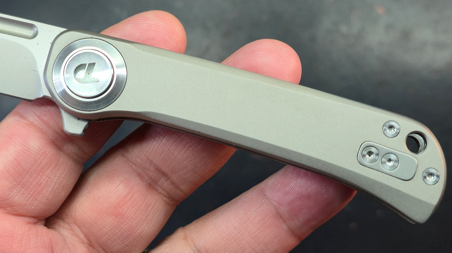 DREAMTECH D4055 Button liner lock Titanium handle D2 Blade