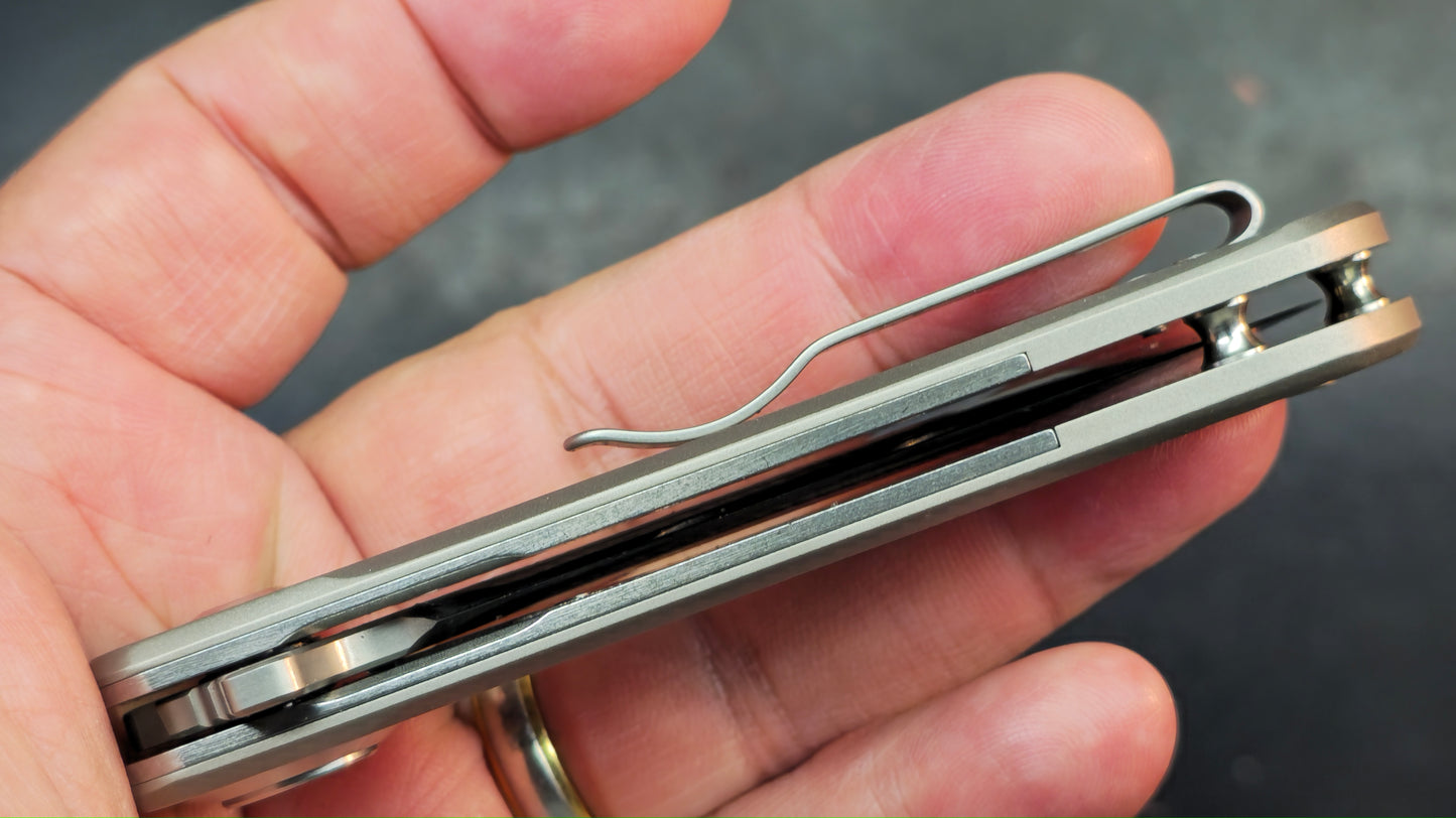 DREAMTECH D4055 Button liner lock Titanium handle D2 Blade