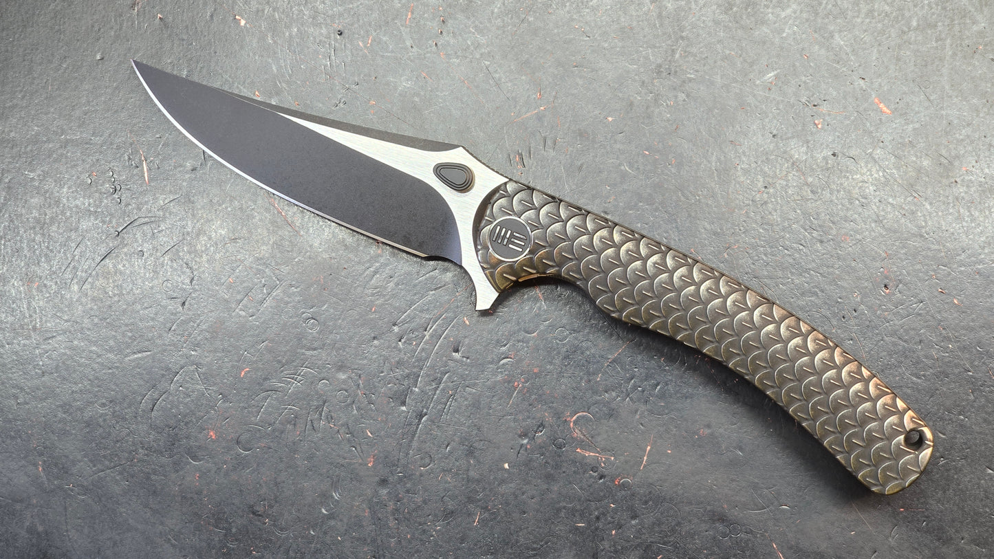 WEKNIFE Dracarys Purple & Golden/Gray/Black Titanium Handle M390 Limited Edition (DISCOUNT IN CART)