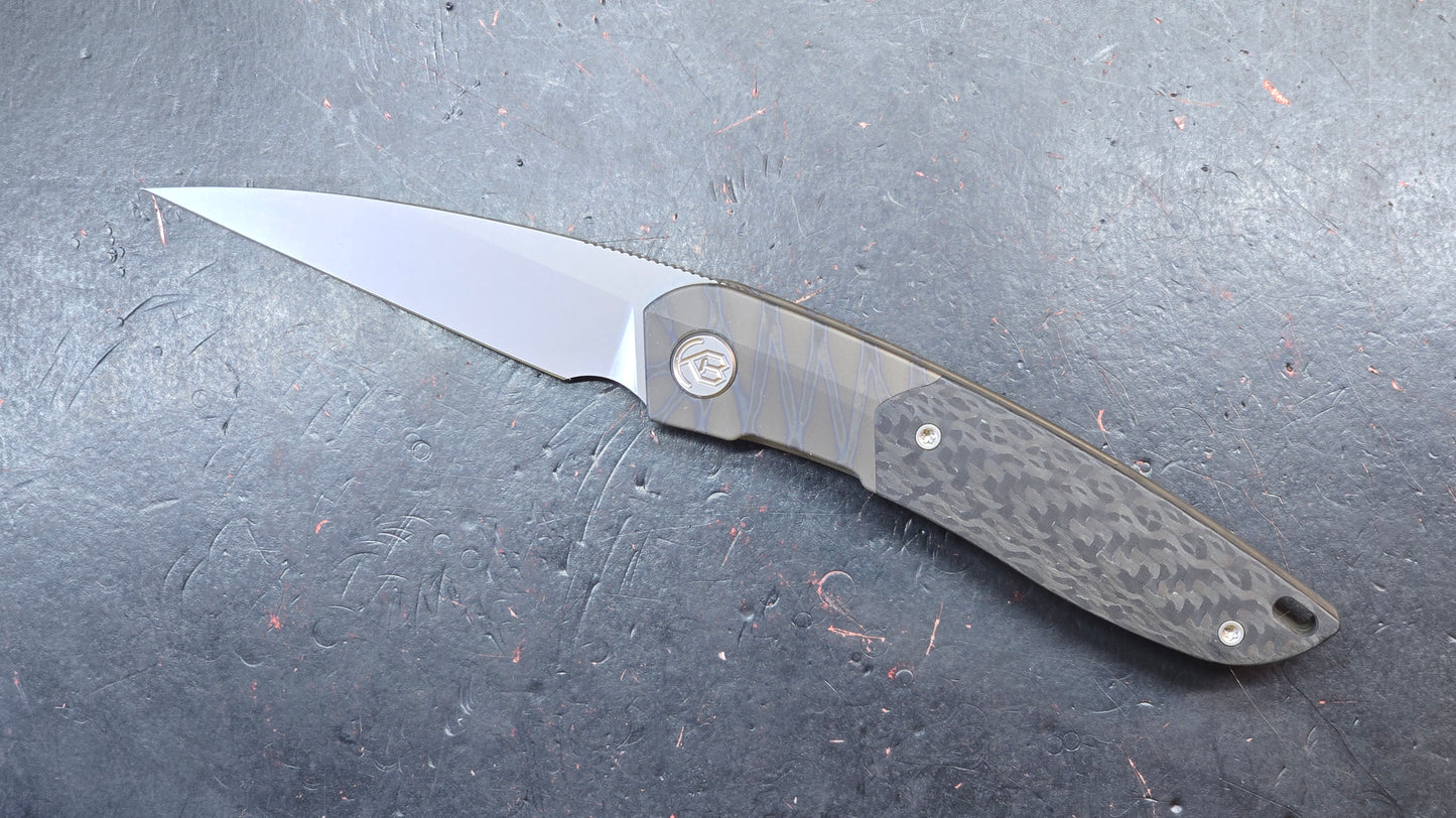 KB Spike Flame Ano Titanium w/ Twill Carbon Fiber M390