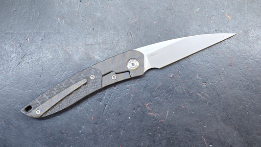 KB Spike Flame Ano Titanium w/ Twill Carbon Fiber M390