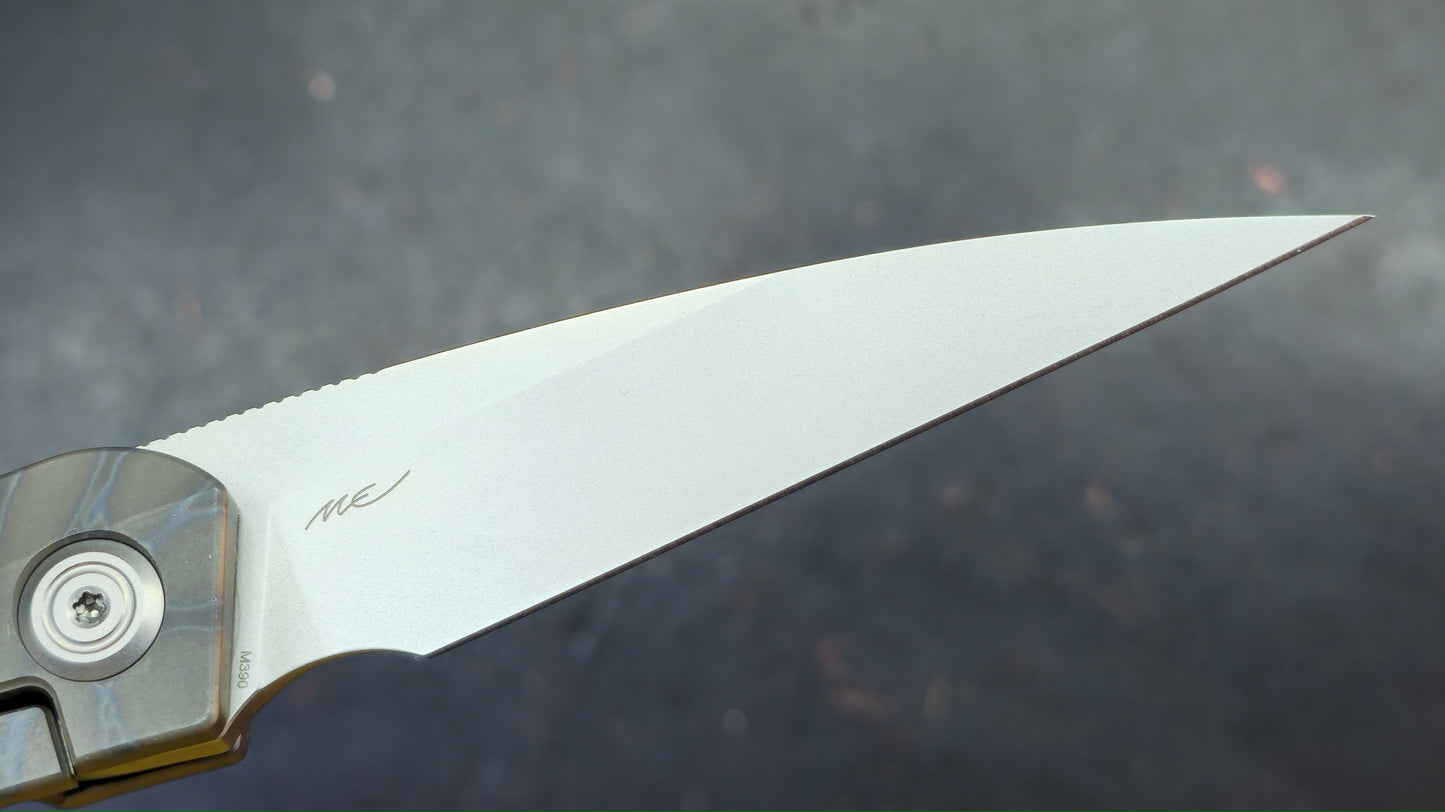 KB Spike Flame Ano Titanium w/ Twill Carbon Fiber M390