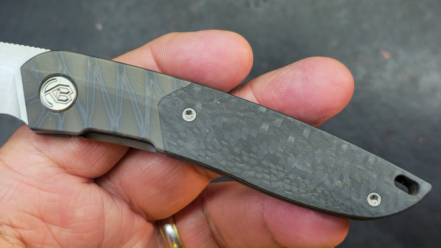 KB Spike Flame Ano Titanium w/ Twill Carbon Fiber M390