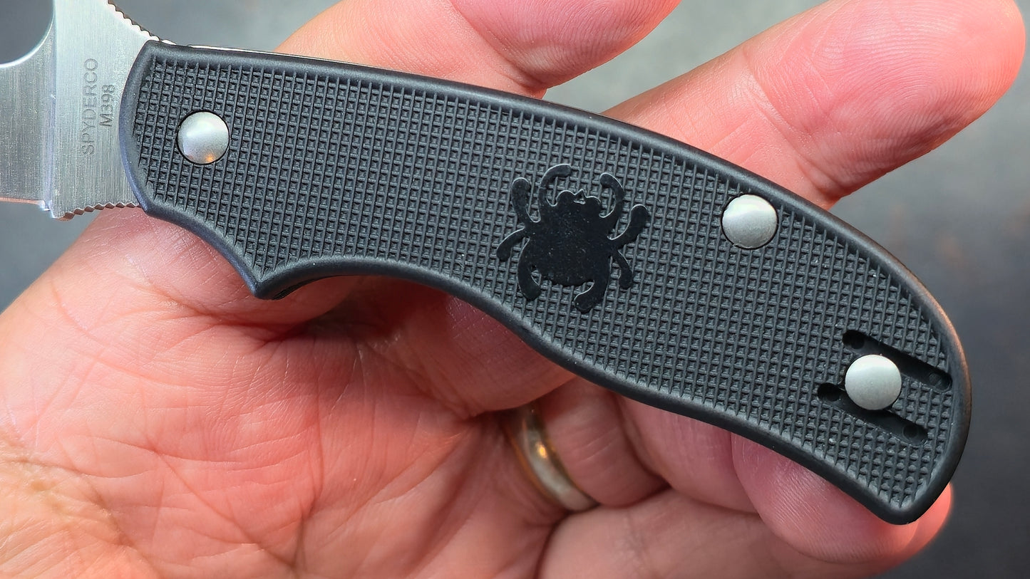 Spyderco Urban Slipjoint BK FRN M398