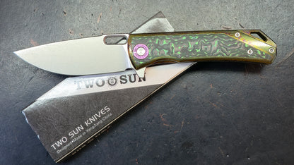 TWOSUN TS502 Anodized Titanium with Carbon Fiber Inlay M390 Blade