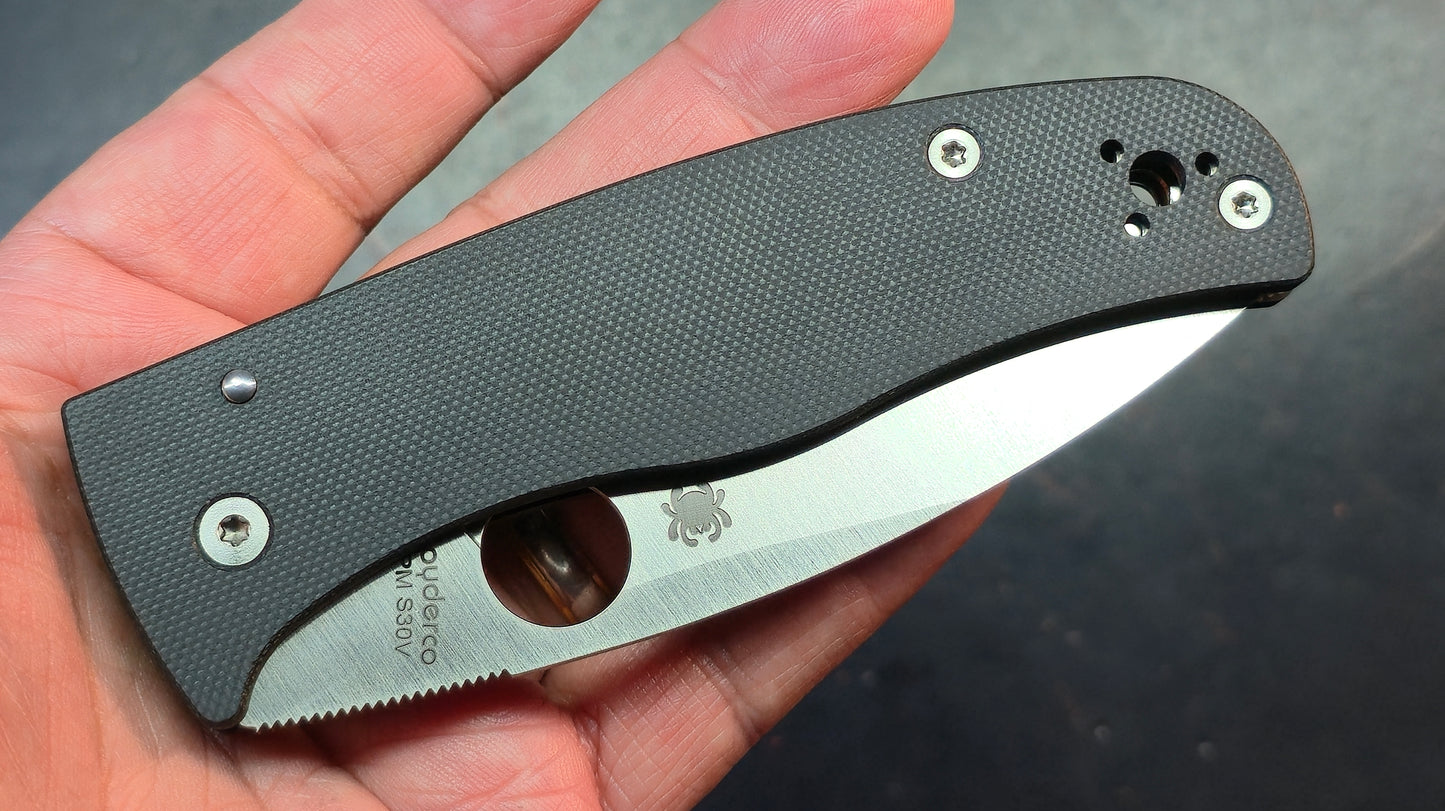Spyderco Bodacious Black G10 Handle S30V Steel