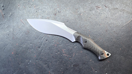We Knife Vaquita neck knife 807A Carbon Fiber S35VN Full tang blade