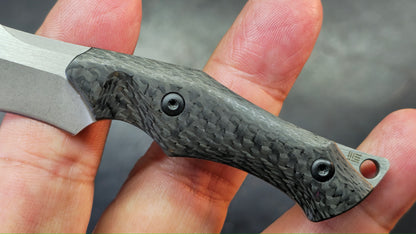 We Knife Vaquita neck knife 807A Carbon Fiber S35VN Full tang blade