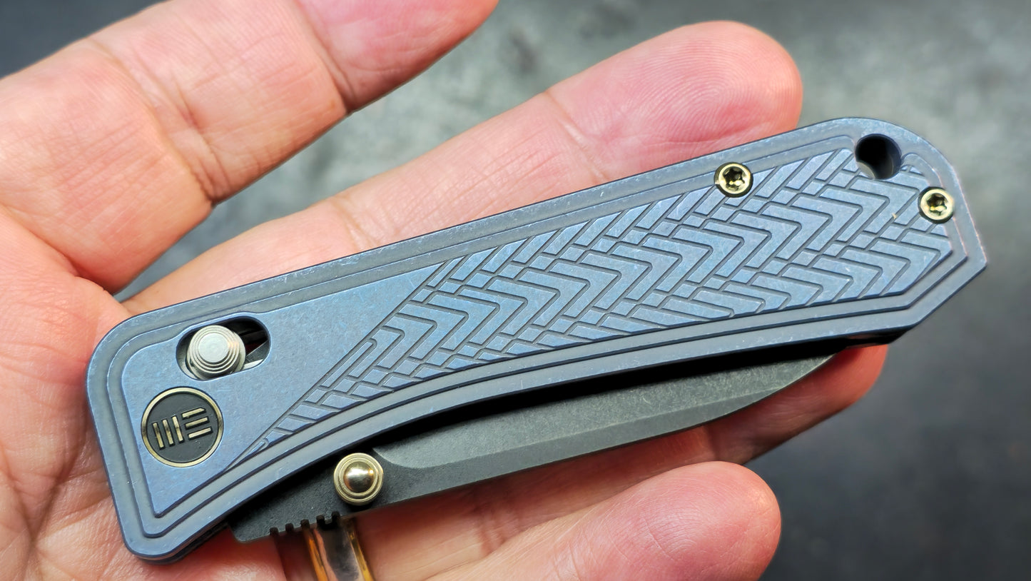 WE Bougie Banter Art Deco Blue Titanium Handle S45VN Black Blade