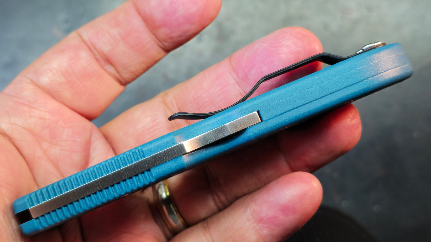 Spyderco Endela Blue FRN Handle K390
