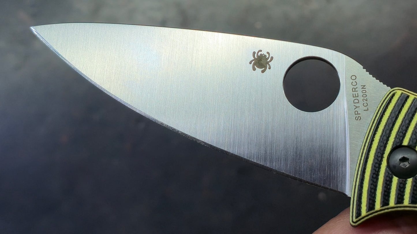 Spyderco Caribbean G-10 Handle LC200N Blade