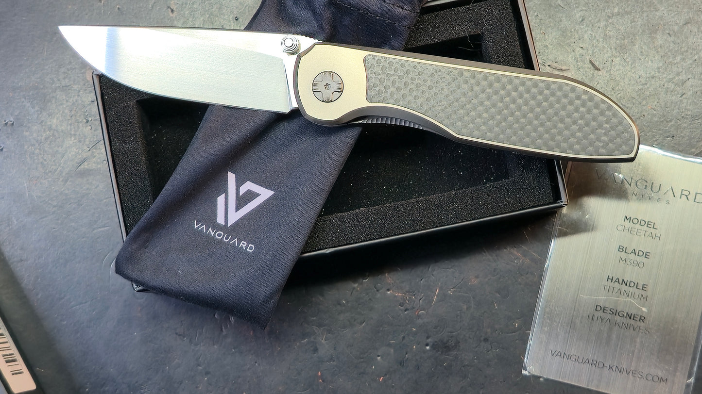 Vanguard Cheetah Frame Lock Knife Ti / Carbon Fiber Handle M390 Blade