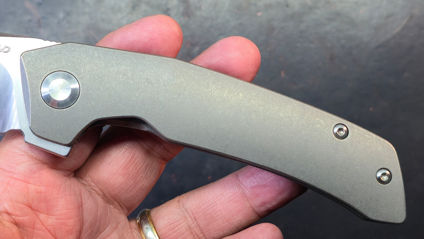 LAND 140 (Needle Roller Bearings) Titanium Handle VG-10 Blade