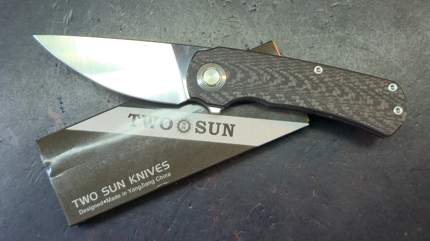 TWOSUN TS243 Titanium / Carbon Fiber Handle YJ01-V1 Blade