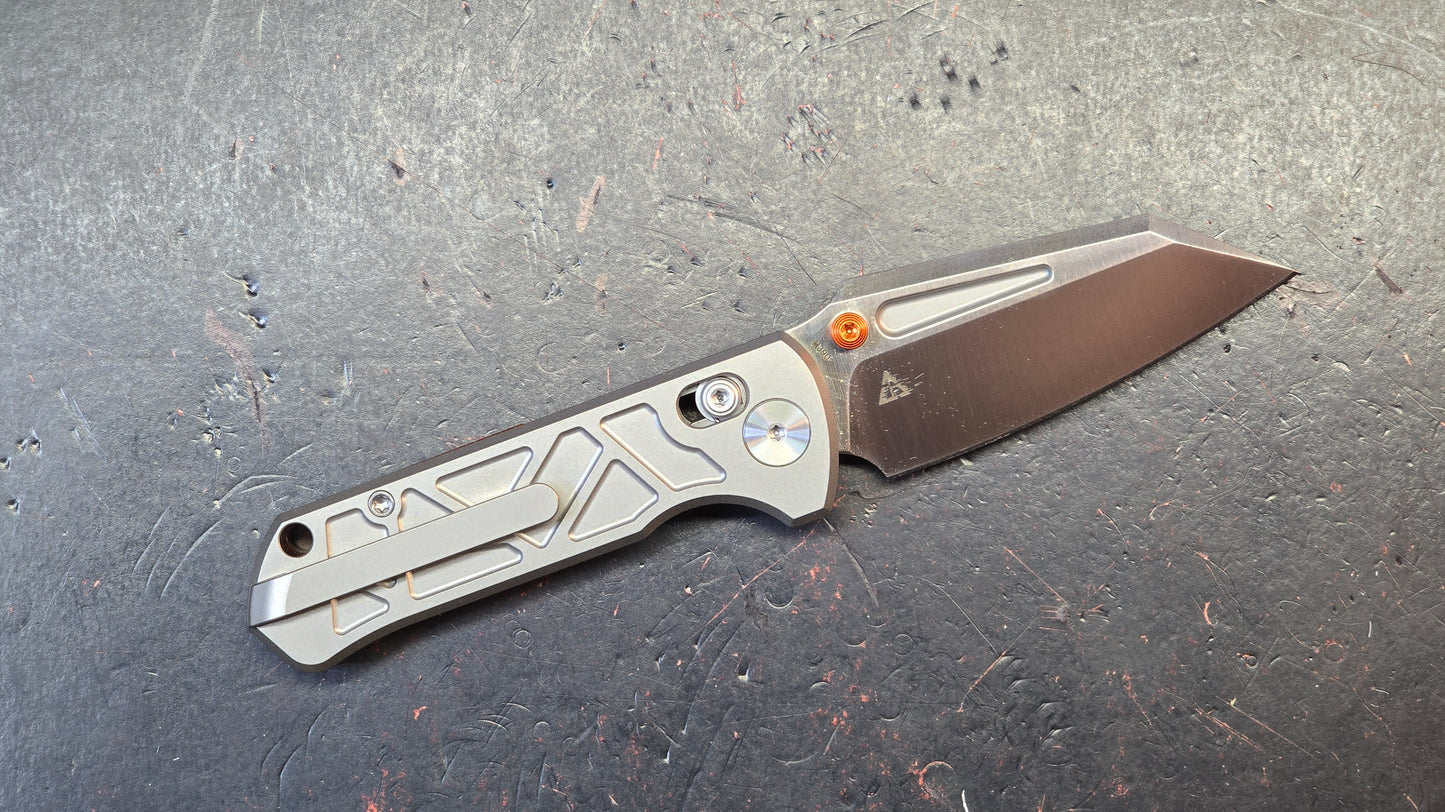 Trivisa Skarn-W Crossbar Lock Titanium Handle Satin M390 Modified Tanto Blade