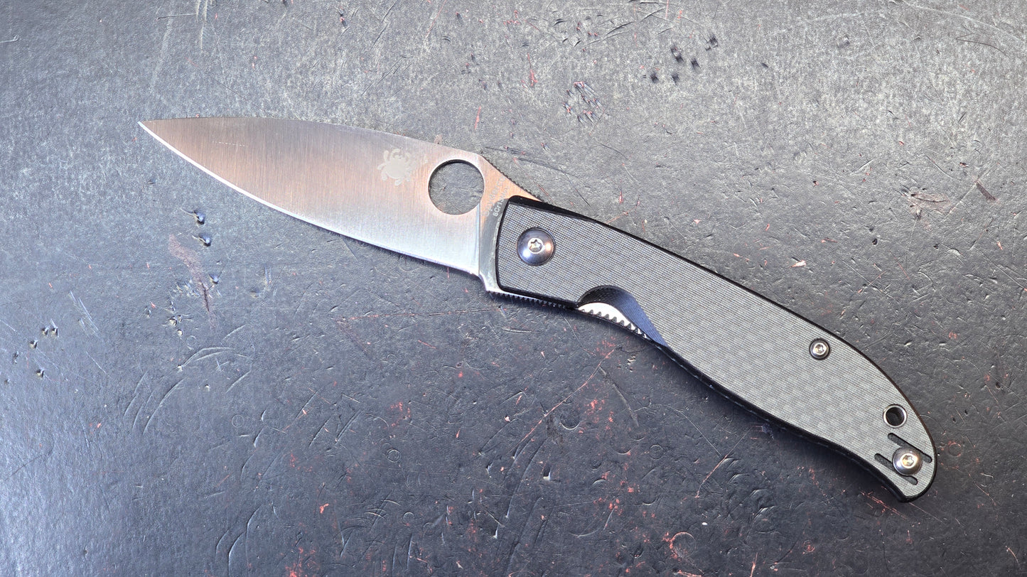 Spyderco Mantra 4 Black Carbon Fiber/G10 Laminate Handle 8Cr13MoV Blade