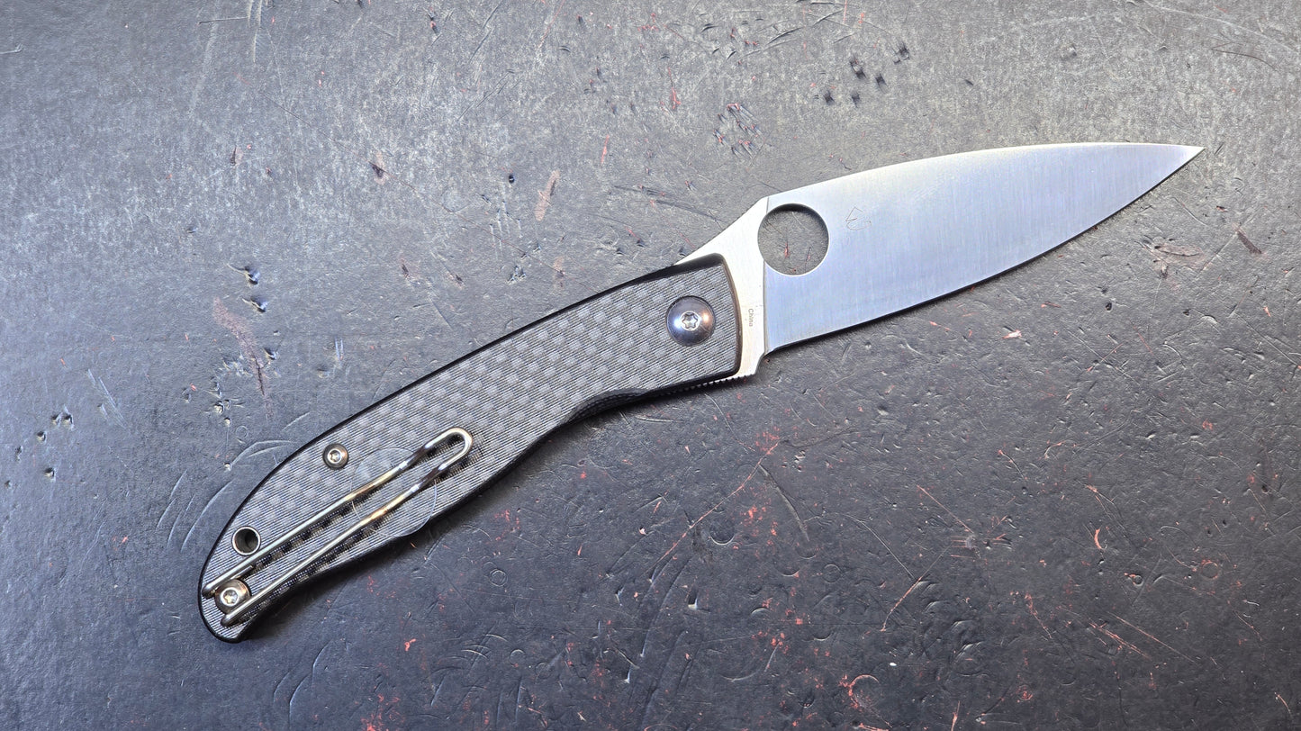 Spyderco Mantra 4 Black Carbon Fiber/G10 Laminate Handle 8Cr13MoV Blade