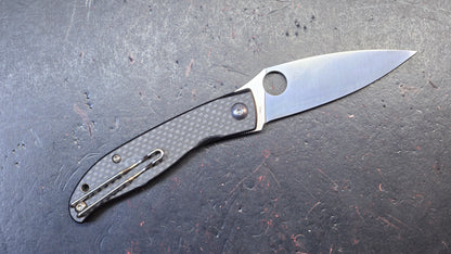 Spyderco Mantra 4 Black Carbon Fiber/G10 Laminate Handle 8Cr13MoV Blade