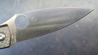 Spyderco Mantra 4 Black Carbon Fiber/G10 Laminate Handle 8Cr13MoV Blade