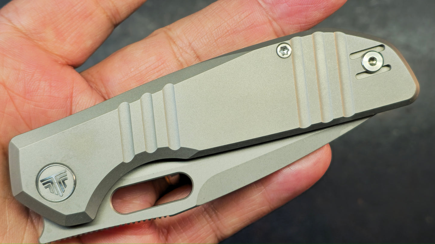 Trivisa Knives Gecko-S Liner Lock Titanium Handle Stonewashed M390 Blade