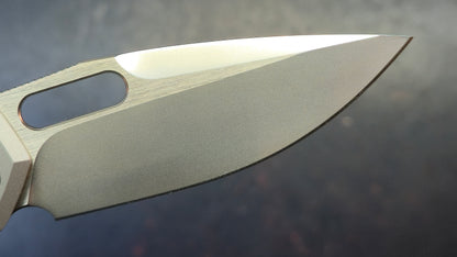 Trivisa Knives Gecko-P Liner Lock Titanium Handle Pearl Satin M390 Blade