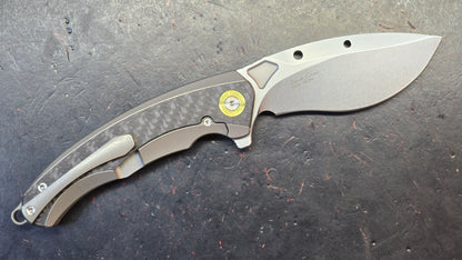 TwoSun TS528 Carbon Fiber / Titanium Handle 14C28N Blade