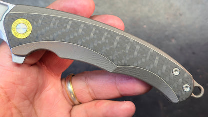 TwoSun TS528 Carbon Fiber / Titanium Handle 14C28N Blade