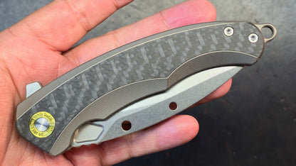 TwoSun TS528 Carbon Fiber / Titanium Handle 14C28N Blade