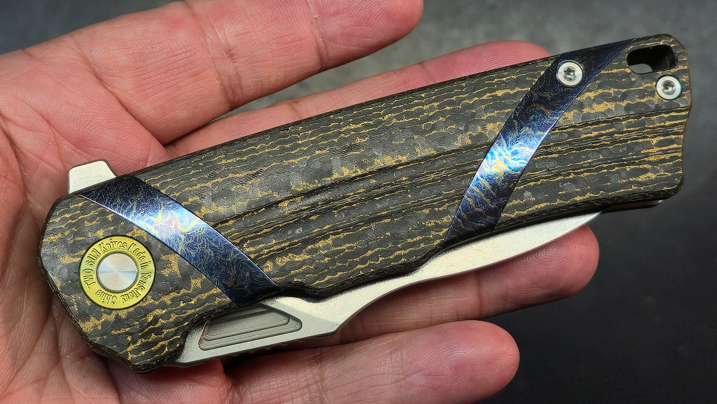 TwoSun TS513 Gold Carbon Fiber / Titanium Handle M390 Blade