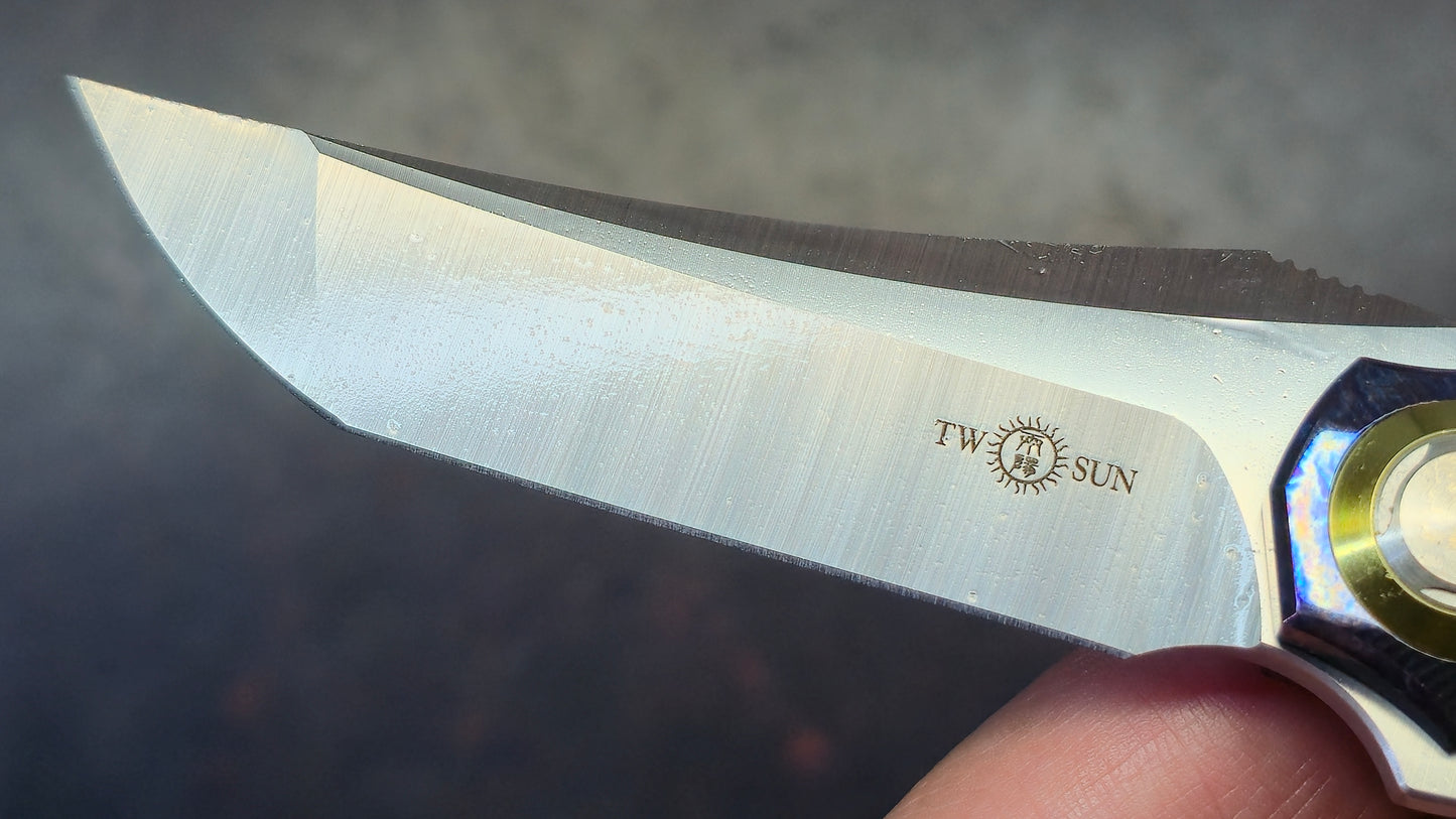 TWOSUN TS196 SABERTOOTH ANO Color Titanium M390