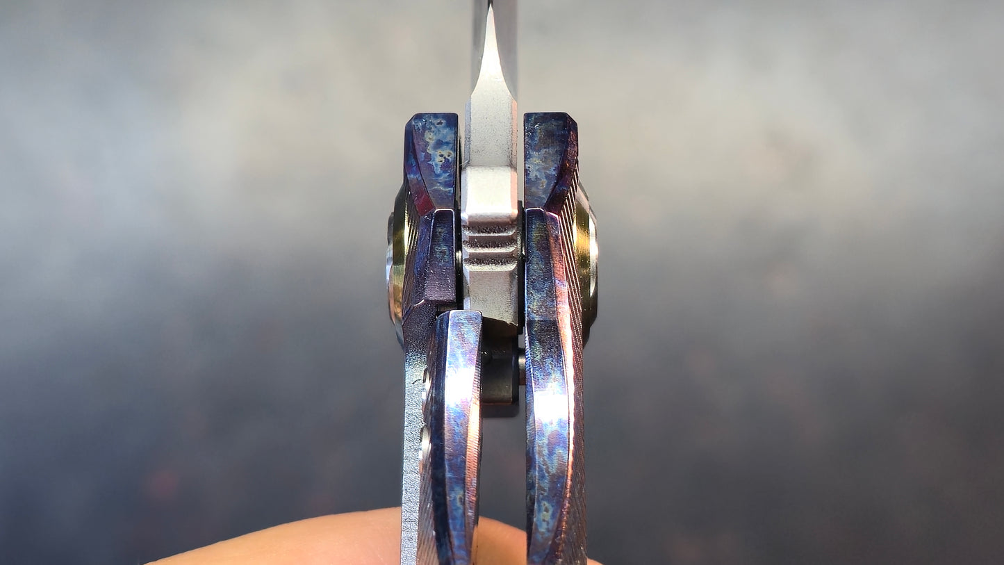 TWOSUN TS196 SABERTOOTH ANO Color Titanium M390